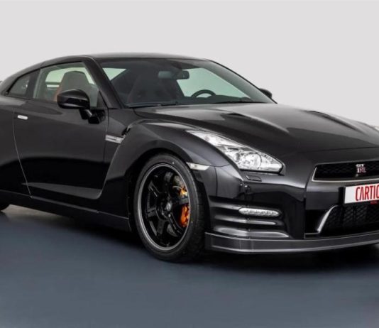 Sebastian Vettel’s Nissan GT-R Black Edition for sale